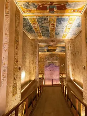 From Hurghada: Private Tour to Luxor Valley of the Kings with King Tutankhamun Tomb (Adult)